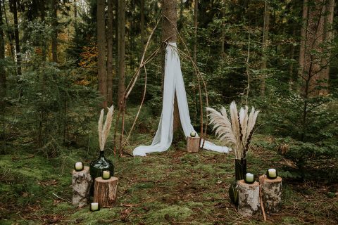 Mystische Elopement-Inspiration in der Natur