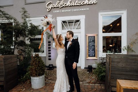 Goldscheune Prisdorf: Hochzeitswelt im modernen Bohemian-Look