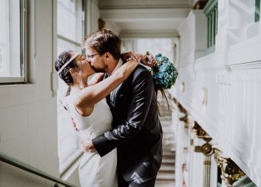 Tropisch Heiraten im Sommergarten James June inmitten von Berlin