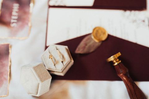 Elopement-Inspiration in verschneiten Bergen