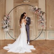 Sommerliche Hochzeitsinspiration in Pastell und Schwarz