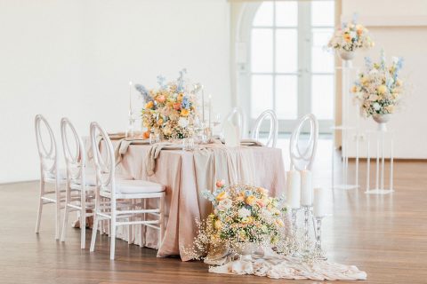 Friedenskapelle: Kreiert eine perfekte Hochzeit mit leichter Eleganz