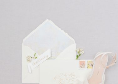 Eine verträumte Hochzeit im Schloss Neuwartenburg