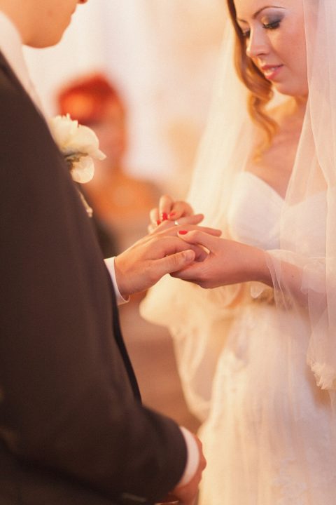 Magische Hochzeit in einer 800 Jahre alten Kirche